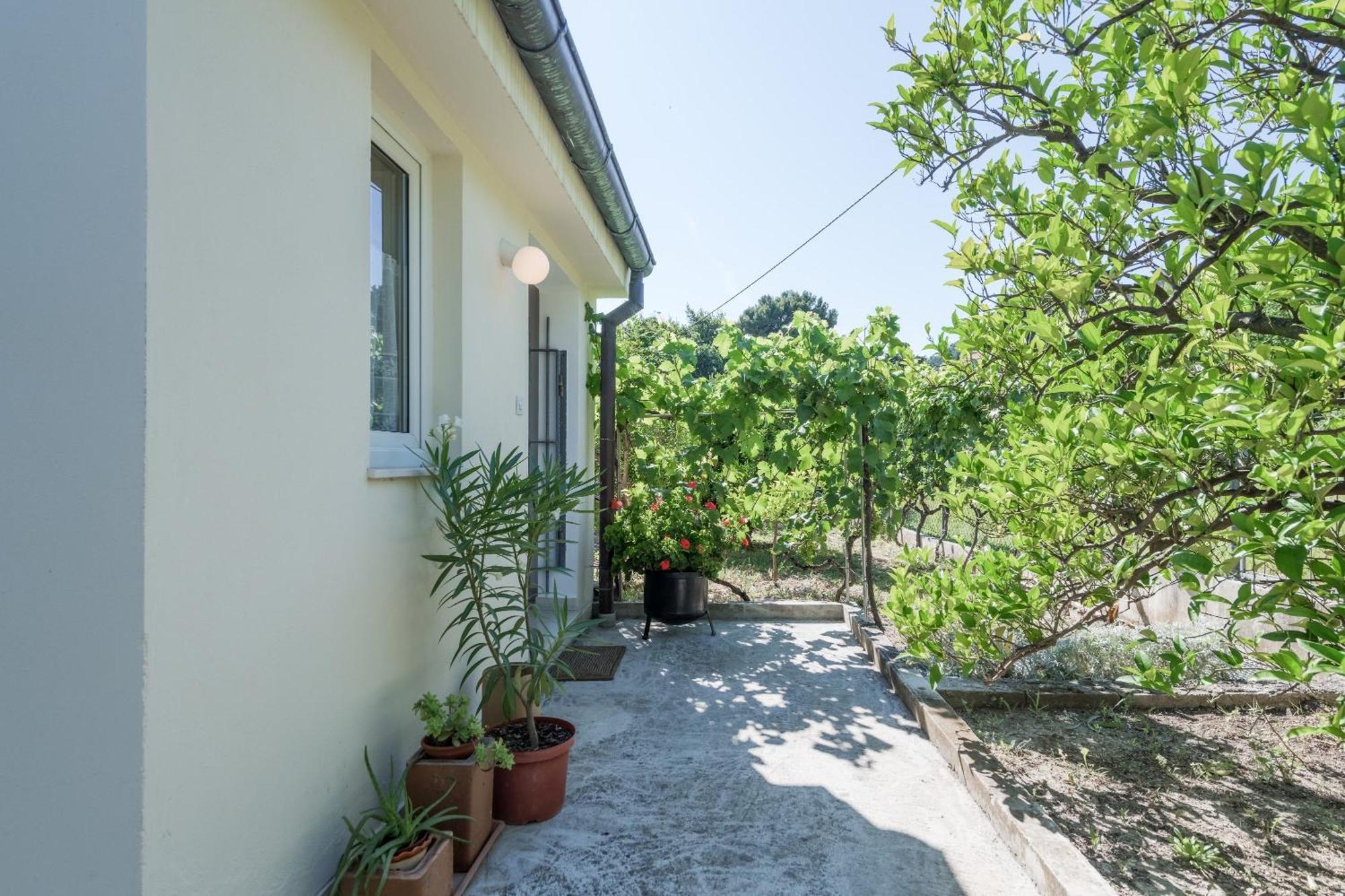 Beachfront Apartment Milan, With Balcony Split Exterior foto